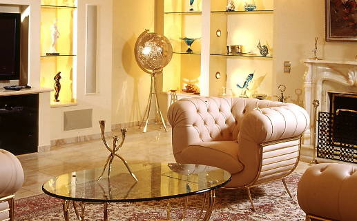 2027年02月03日搬家黄历查询