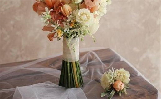 今天万年历2026年08月11日嫁娶吉日,结婚好日子查询