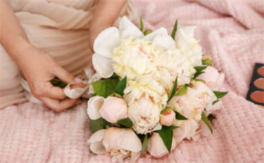 今天农历二〇二六年四月十九黄历领结婚证不推荐吗,领证吉日