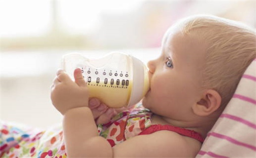 2026.05.18生的赵姓男宝宝取名常见误区与高分名字推荐